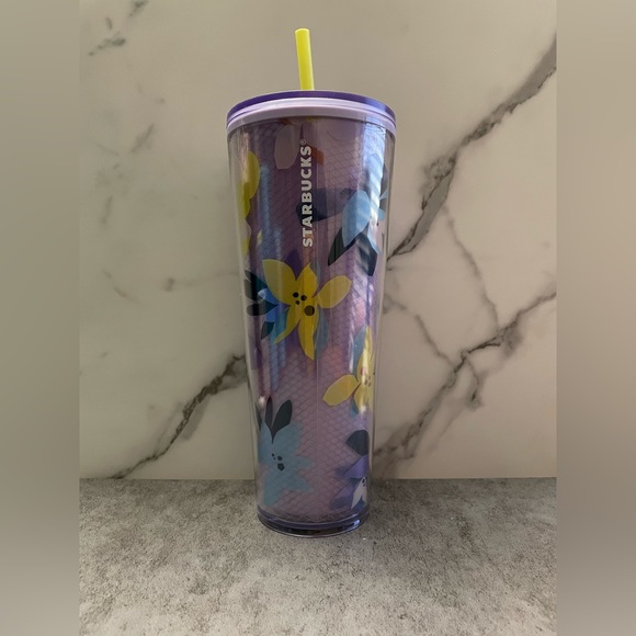 NWT Starbucks Winter 2023 Drifting Magnolias Venti Cold Cup Tumbler - Picture 8 of 10